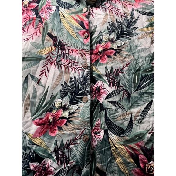 Teddi Woman Tropical Button-Up Shirt | Size 1X | Floral Island Vibes - Picture 3 of 7